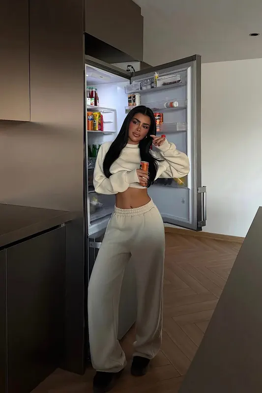 Casual Sweatshirt & Hoodie Co-ord Set with Patchwork, Polyester Sweatpants Featuring Lines Pattern in 2 Pieces Set with Round Neck