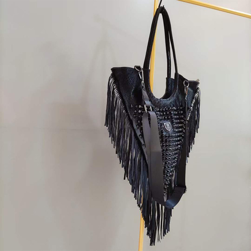 Classic Style Large Trillion-cut Solid Color PU Leather Shoulder Bag