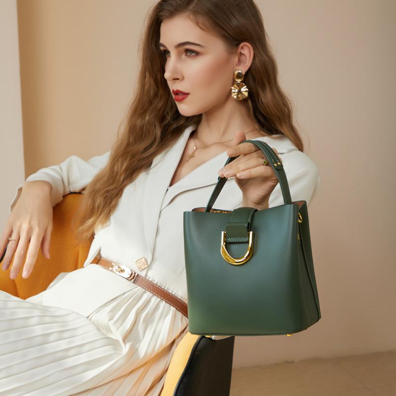 Medium Bucket Bag In Vintage European And American Style