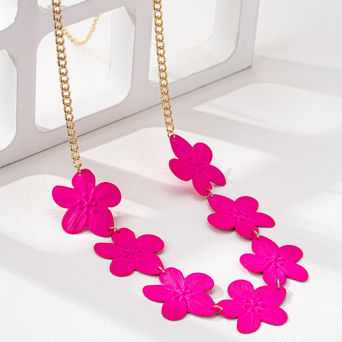 Pleated Bolt Flower Waist Chain