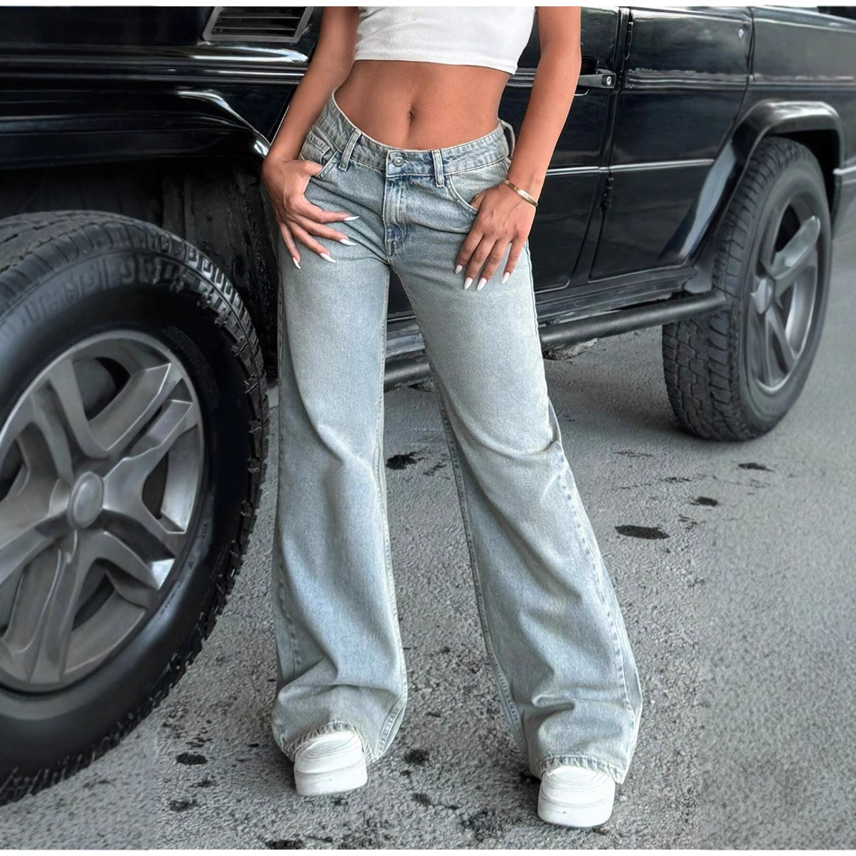 Casava Elastic Straight Leg Jeans