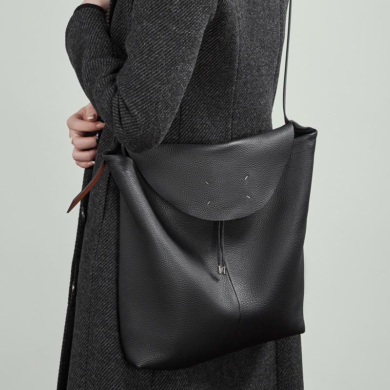 Women’s Square Genuine Leather Crossbody Bag In Classic Design