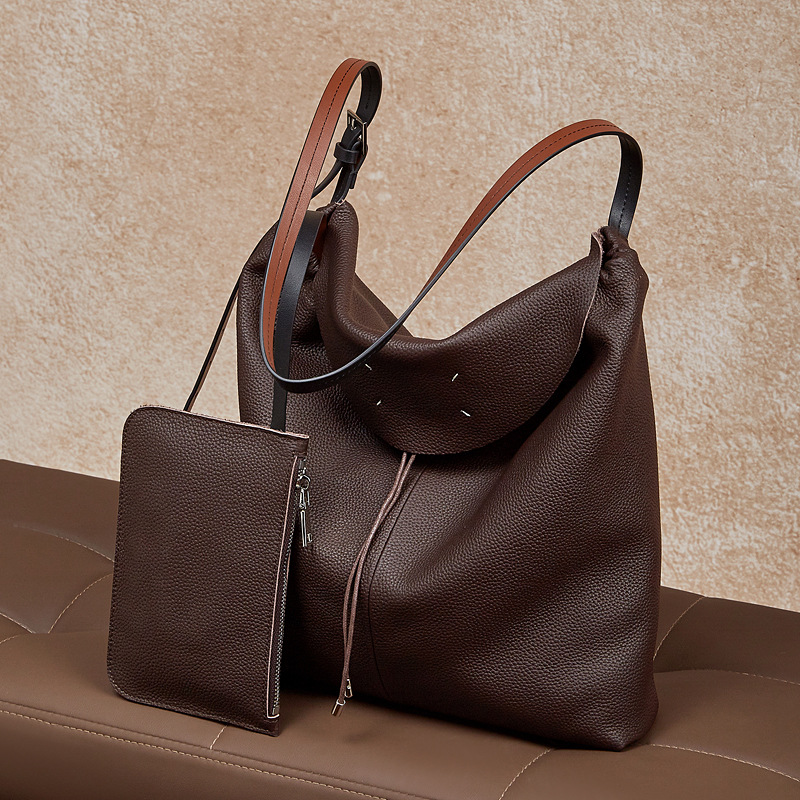 Women’s Square Genuine Leather Crossbody Bag In Classic Design